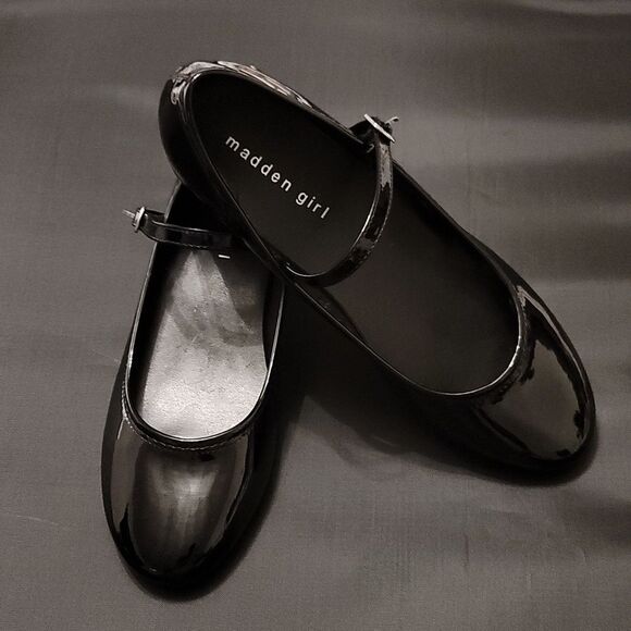 BRAND NEW MADDEN GIRL MARY JANE STYLE WOMEN'S LOW BLOCK HEEL SHOE G1 - Picture 8 of 16